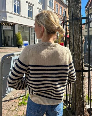 205 - Lyon Sweater